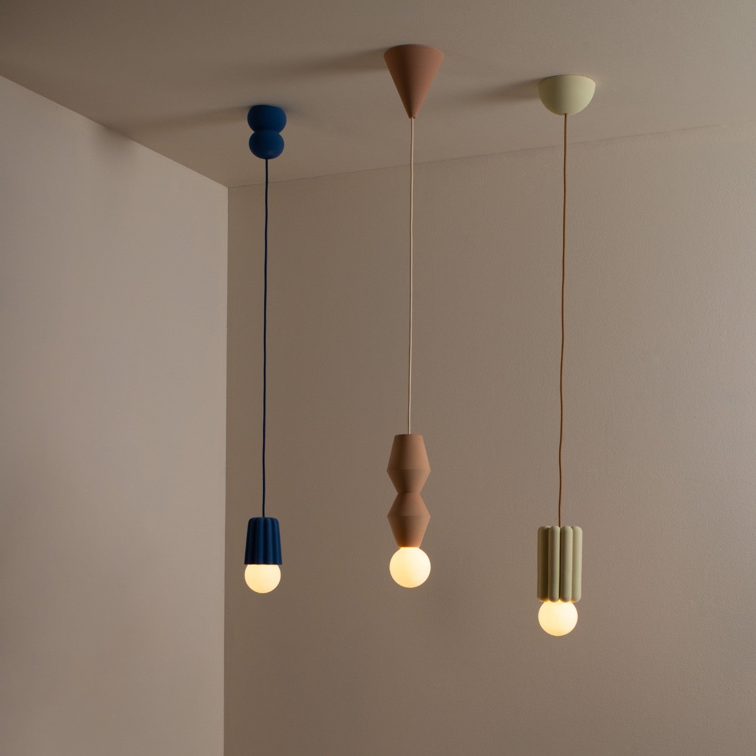 STUCCO 3 - Pendant Light
