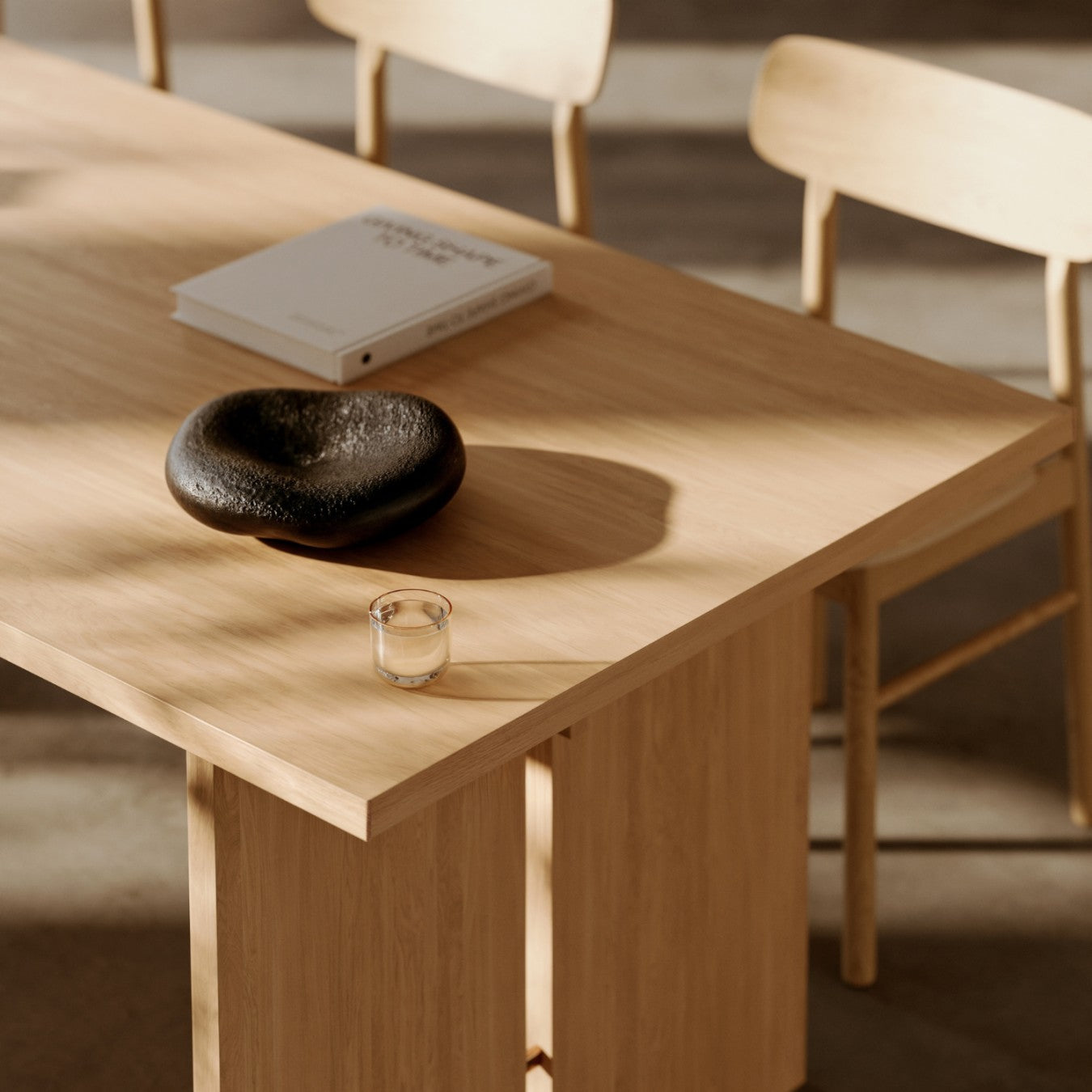 KIMONO - Dining Table